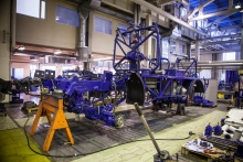 На гоночный газовый «КАМАЗ» поставили новую коробку передач